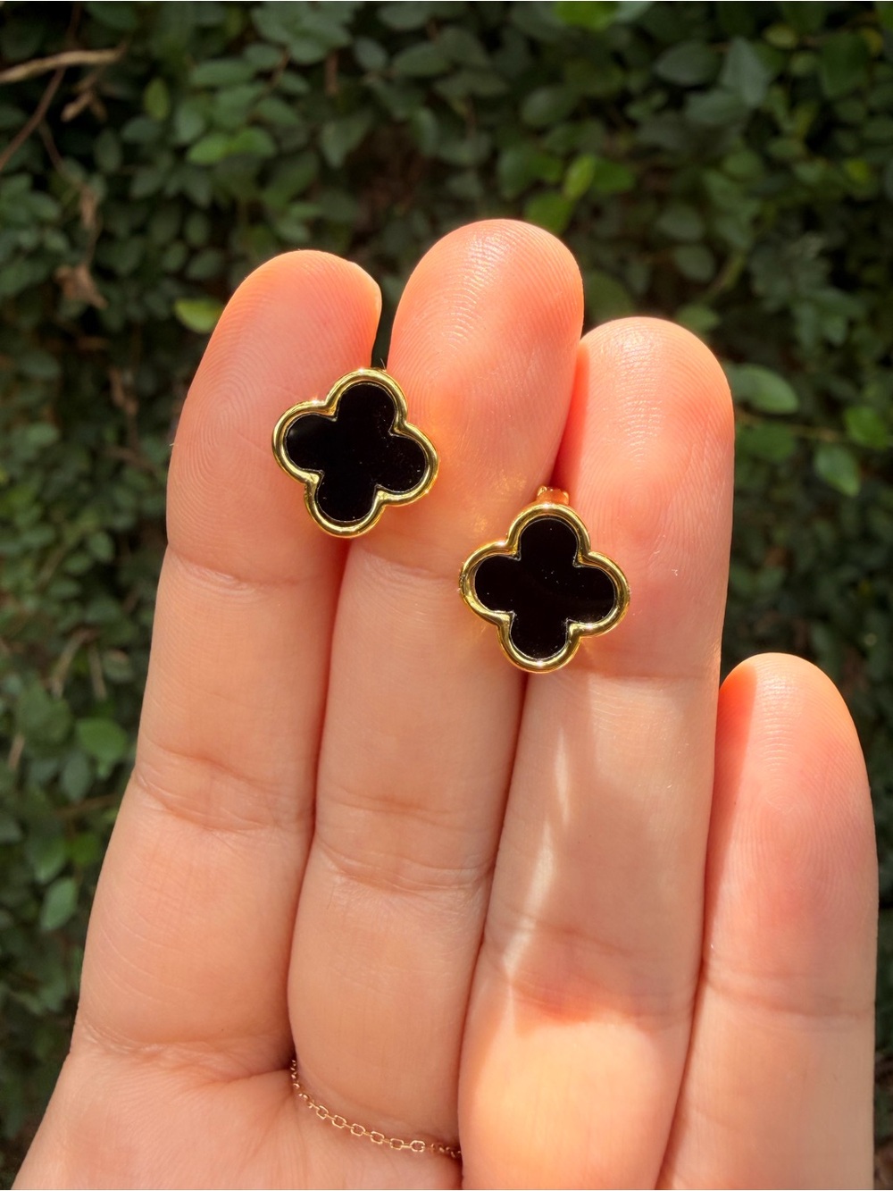 Black Clover Stud Earrings - cloverleaf - Picture 3 of 7